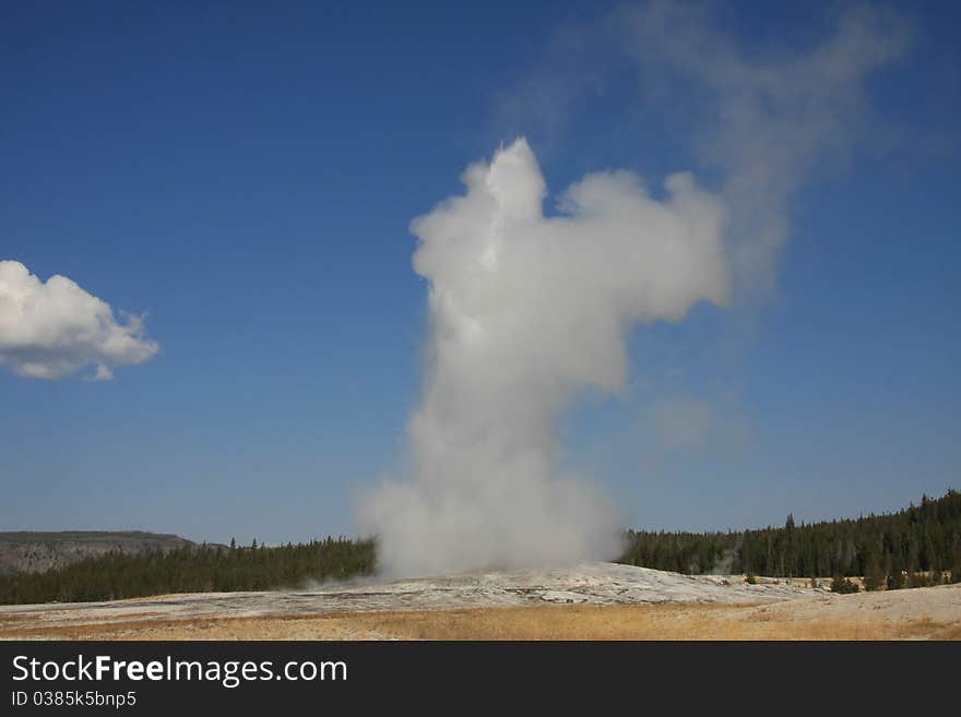 Old Faithful geyser, yellowstone nationalpark