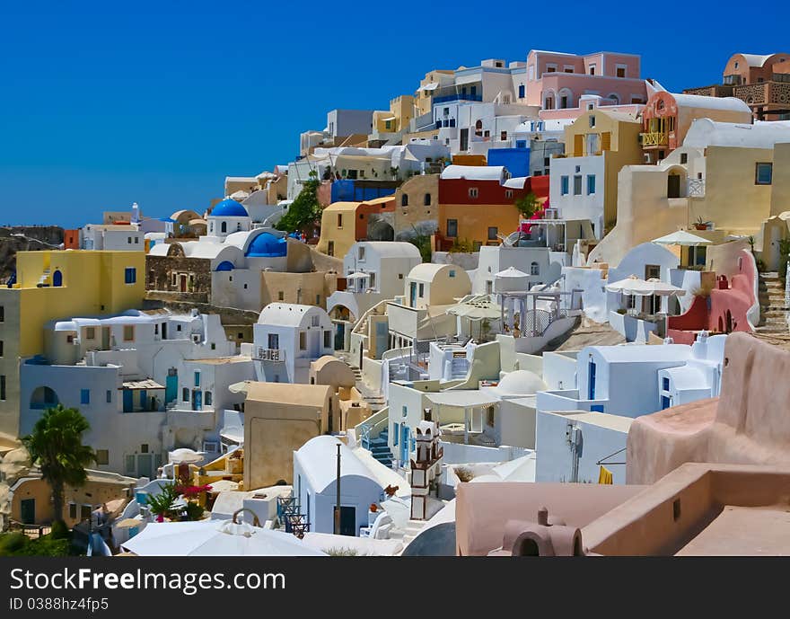 Colourful panorama of Oia village