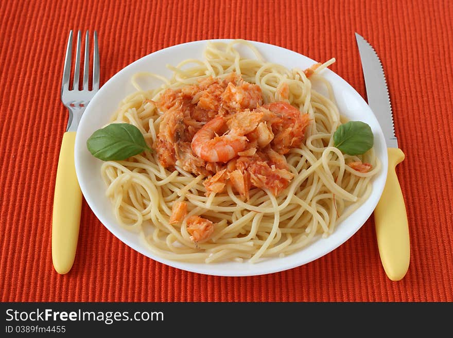 Spaghetti with codfish, shrimps