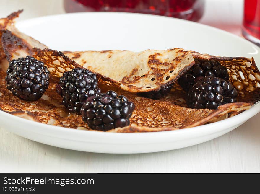 Pancakes and blackberries