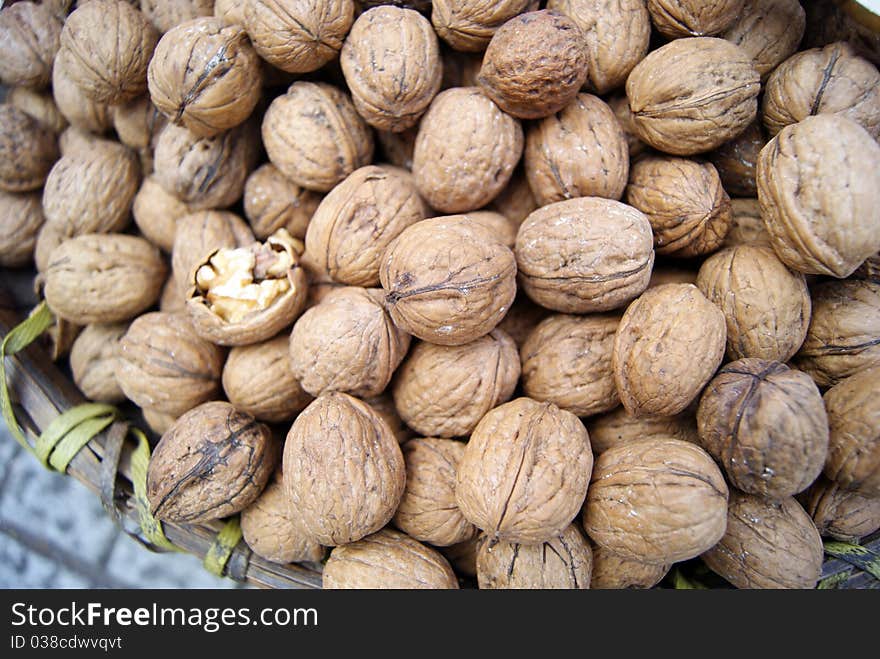 Walnut is people like to eat, one of the nuts. Very nutritious.