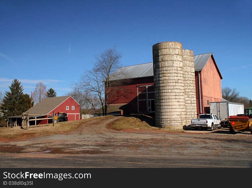 Mid West American Farm with Barn, Silos and Outbuildings