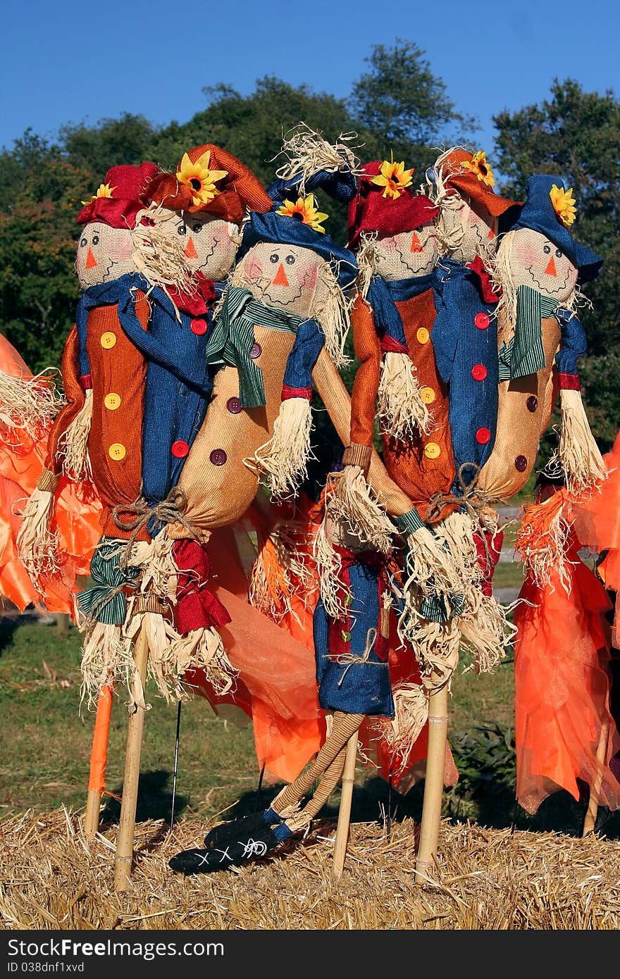 Cute scarecrows decorations for halloween. Cute scarecrows decorations for halloween