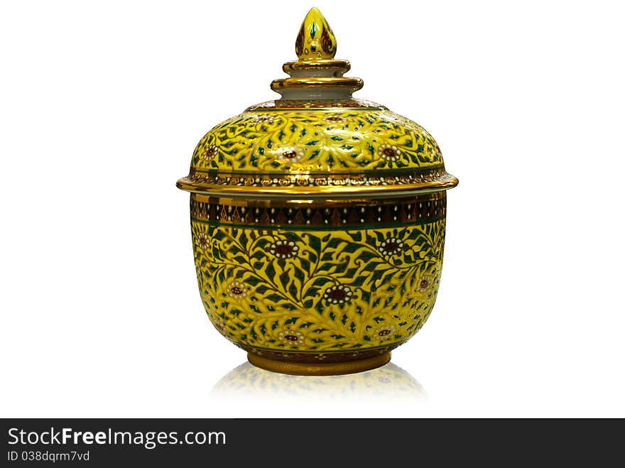 This jar is call Benjarong. It's very classic in Thailand. This jar is call Benjarong. It's very classic in Thailand.