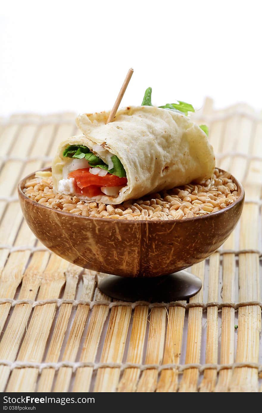 Veggie wheat roll