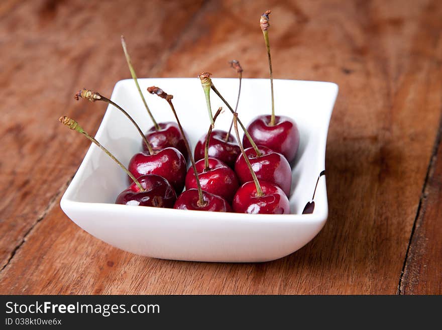 Cherries in bowl