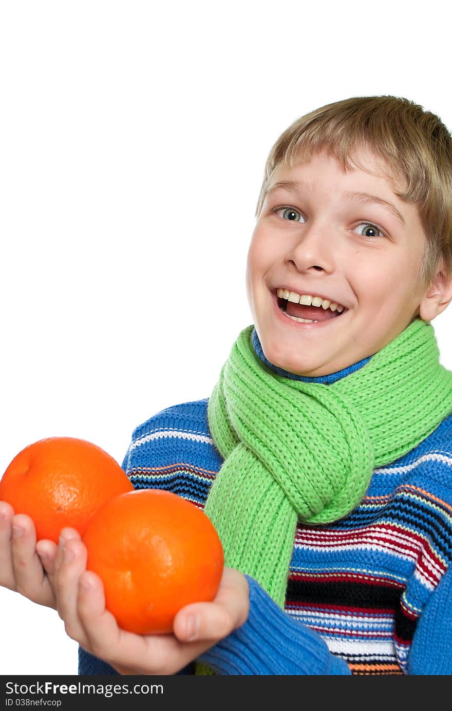 Teen Shows oranges. The child has a sore throat. He tied a warm scarf.