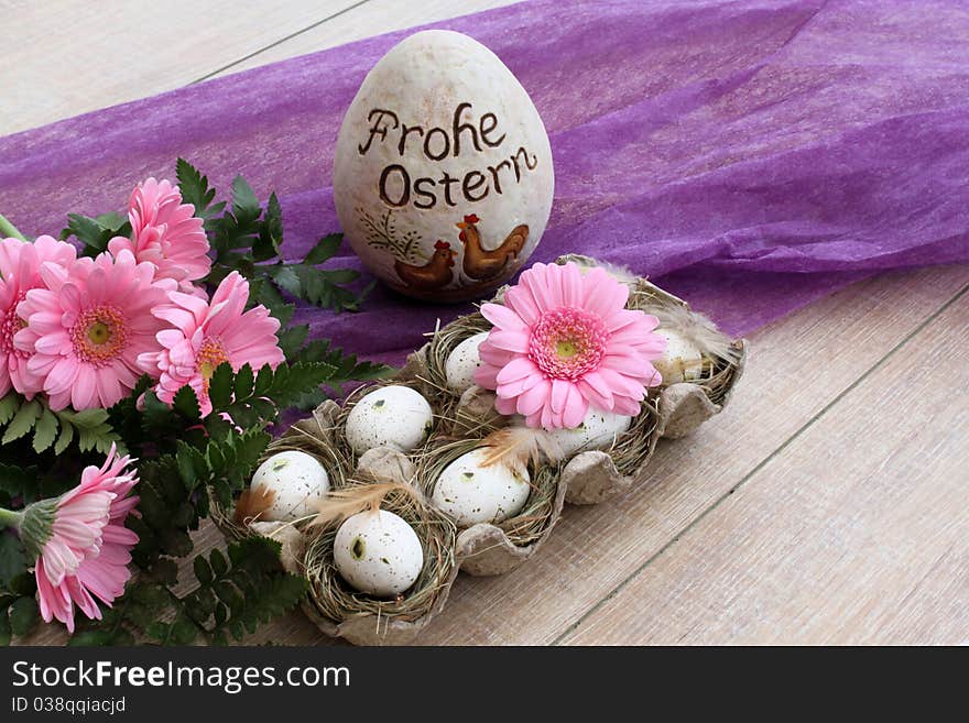 Easter egg with the inscription Frohe Ostern