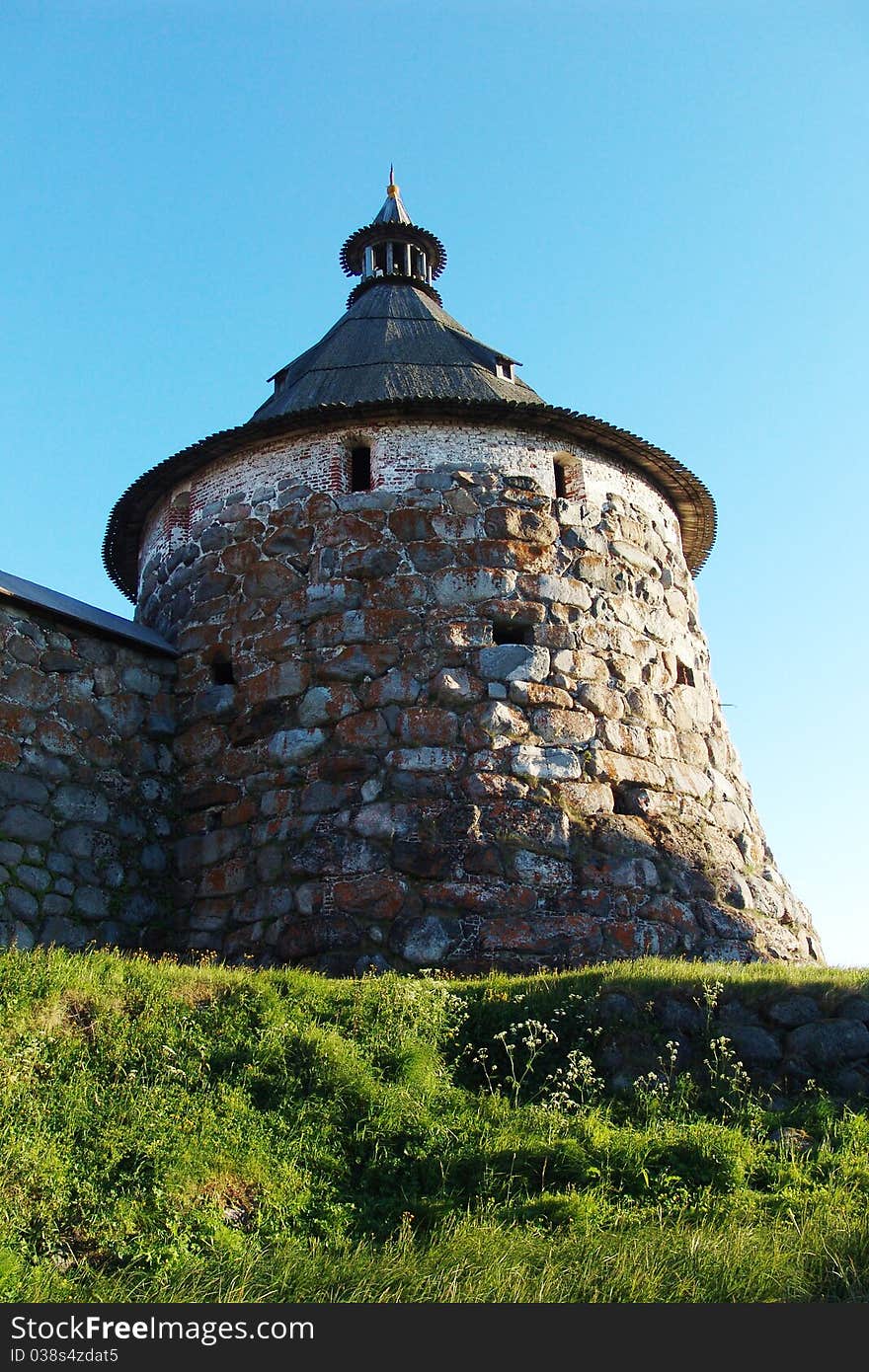 Solovetsky Islands are located in the Onega Bay of the White Sea. By the end of the 16th century, the abbey had emerged as one of the wealthiest landowners and most influential religious centres in Russia. Solovetsky Islands are located in the Onega Bay of the White Sea. By the end of the 16th century, the abbey had emerged as one of the wealthiest landowners and most influential religious centres in Russia.