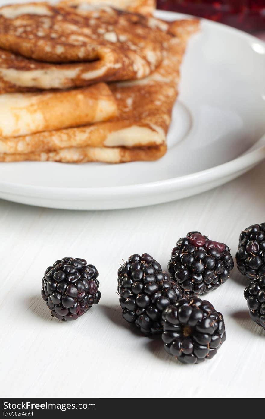 Pancakes and blackberries