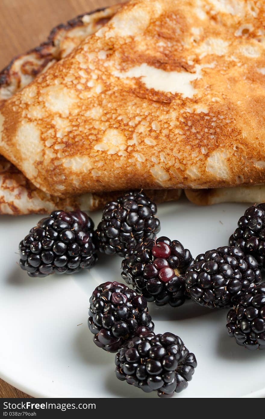 Pancakes and blackberries