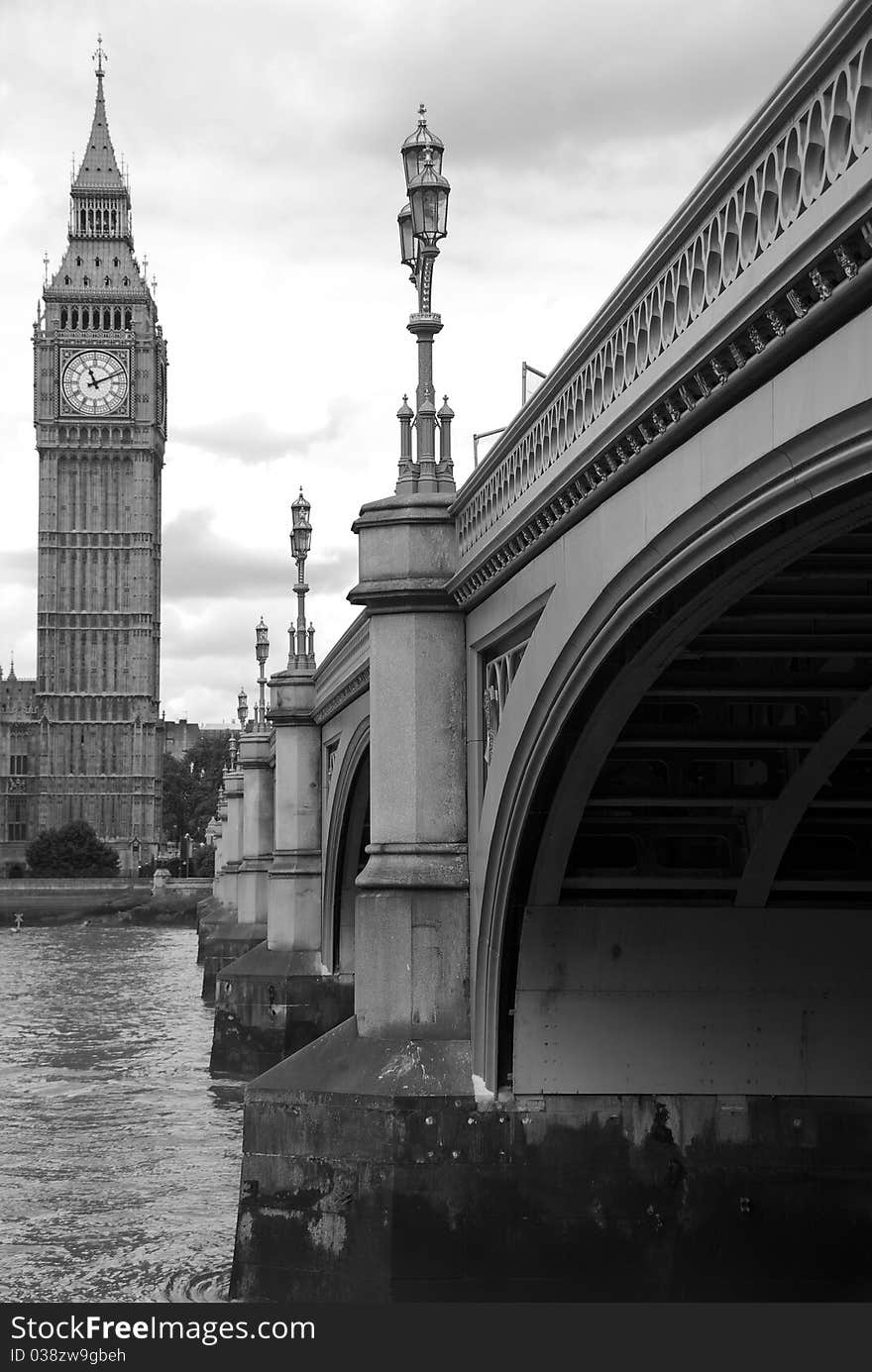 The bridge makes its way across the Thames River to reach Big Ben. The bridge makes its way across the Thames River to reach Big Ben.