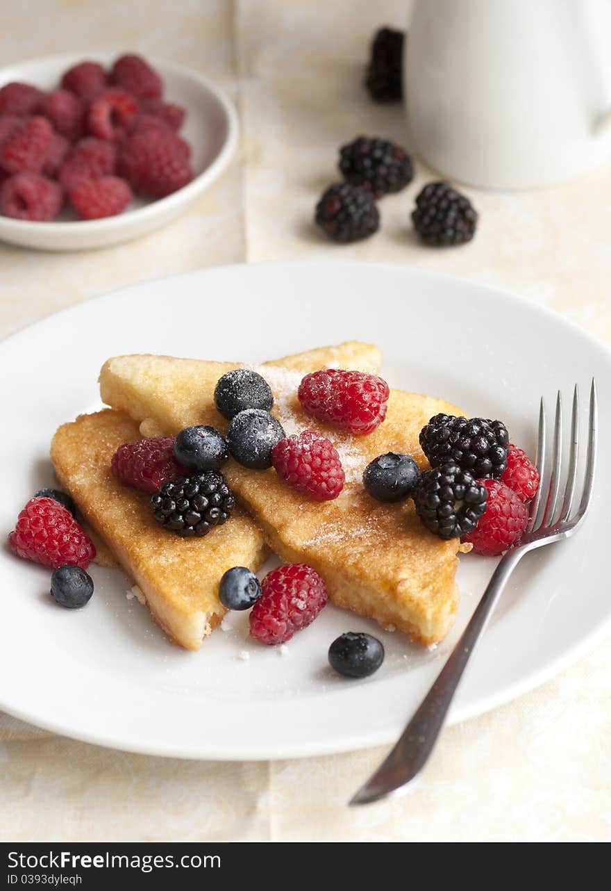 Berry egg bread