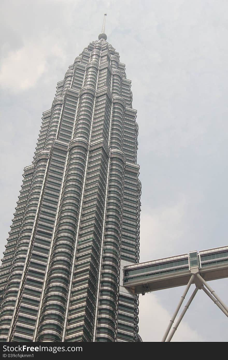 Picture of the south tower of the Petronas twin towers, Kuala Lumpur. Picture of the south tower of the Petronas twin towers, Kuala Lumpur