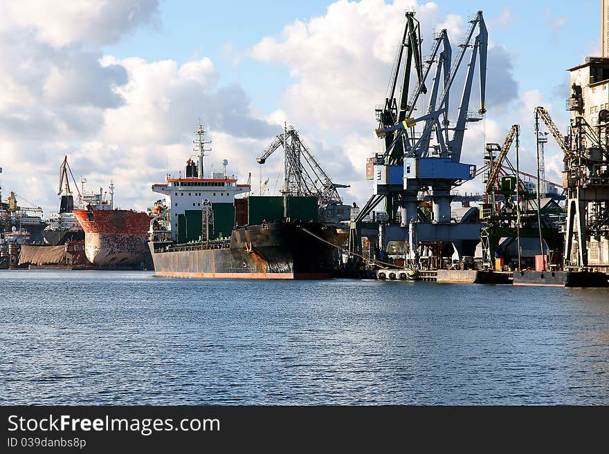 Carbon loading in ship.