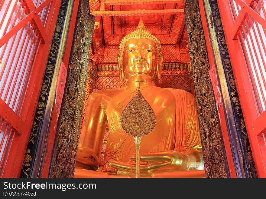 The buddha of wat phananchoeng worawihan. The buddha of wat phananchoeng worawihan