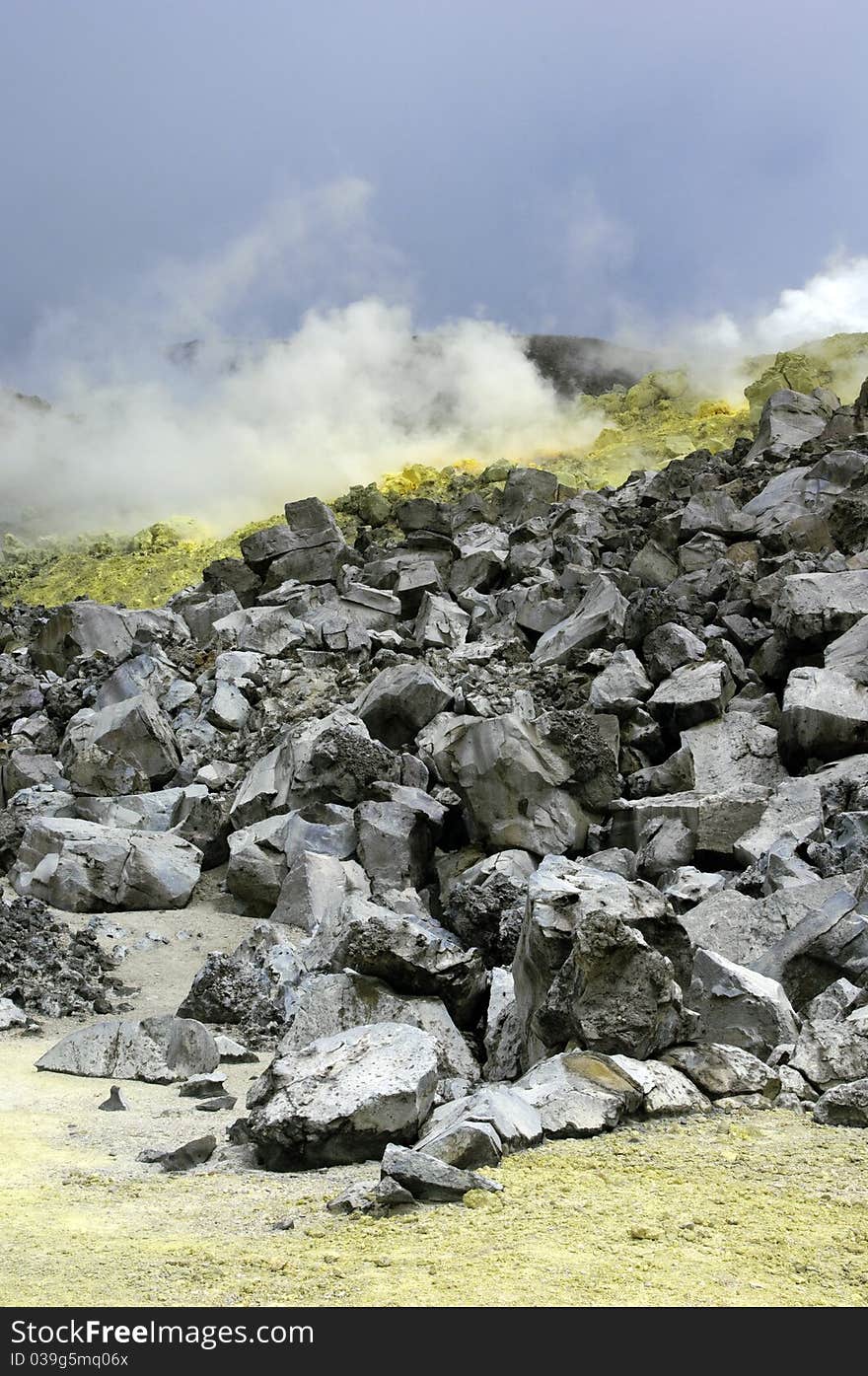 The second largest active volcanic crater lies on isla isabella on the galapagos. The second largest active volcanic crater lies on isla isabella on the galapagos