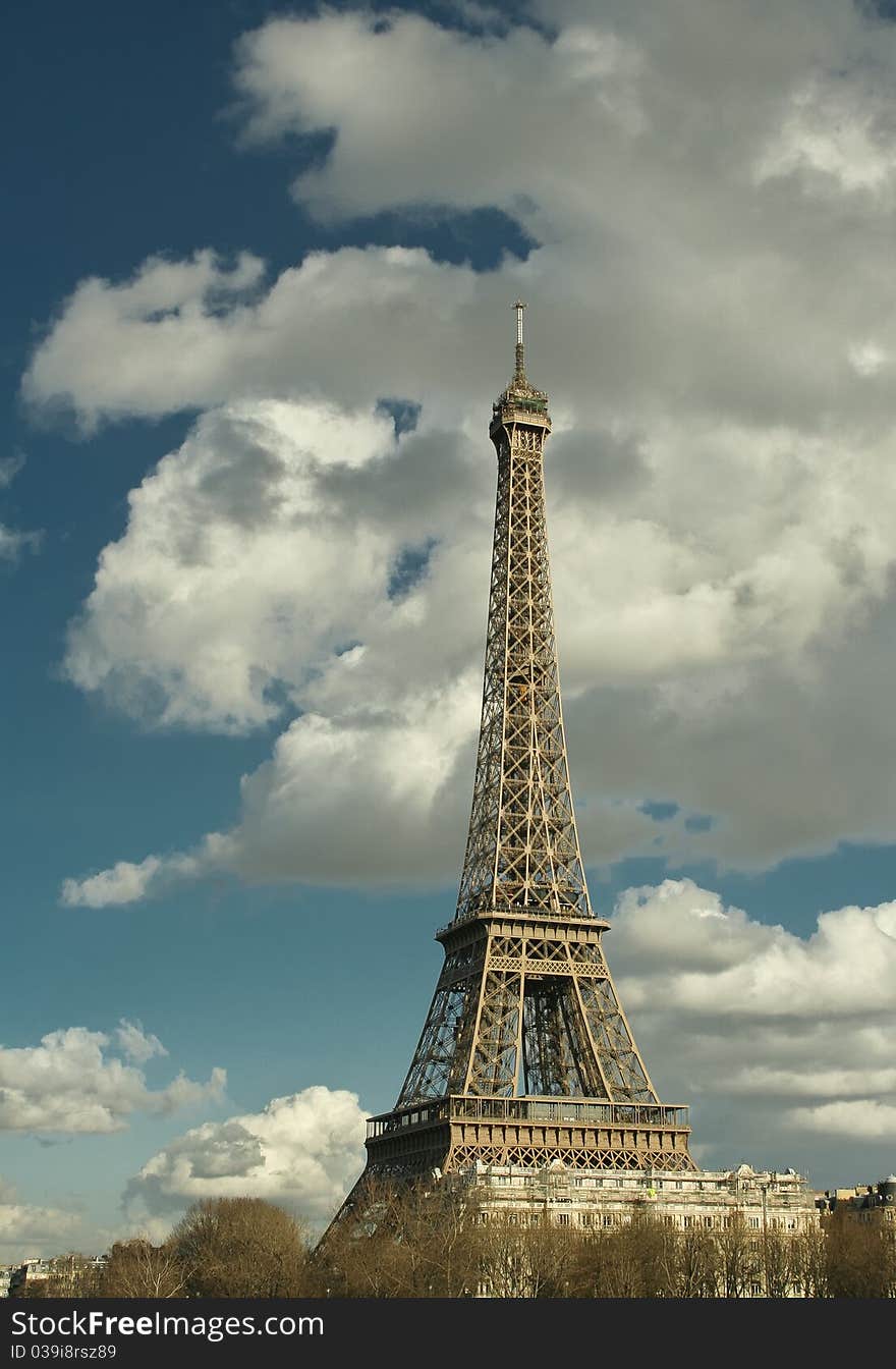 Eiffel Tower In  A Sunny Afternoon