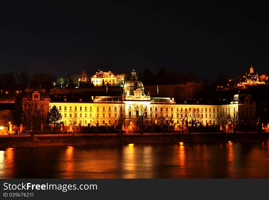 Seat of the Czech Government at night