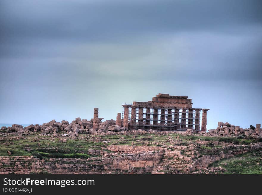 HDR image of the Selinunte temples 09