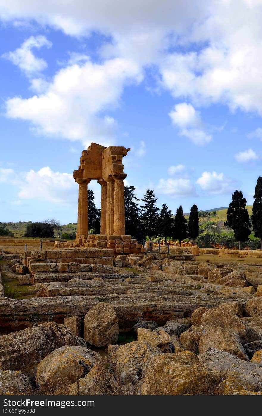 HDR image of the valley of the temples 12