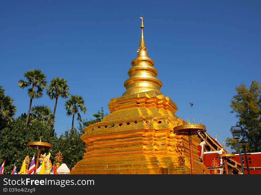 The pagoda of Wat Prathat Sri Jom Tong, Chiangmai, Thailand. The pagoda of Wat Prathat Sri Jom Tong, Chiangmai, Thailand