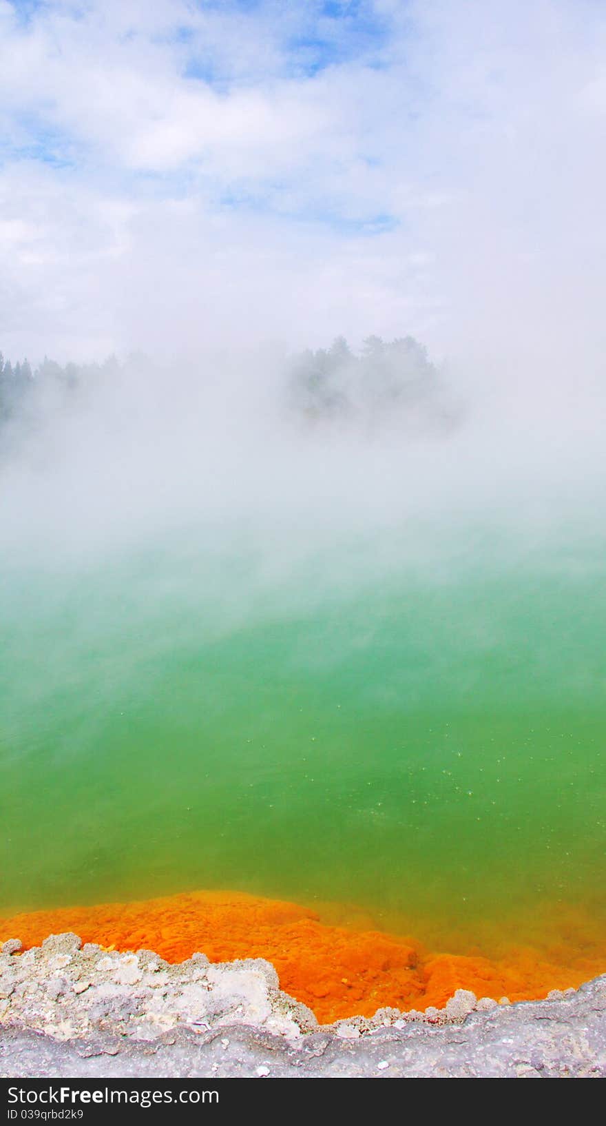 Champagne Pool