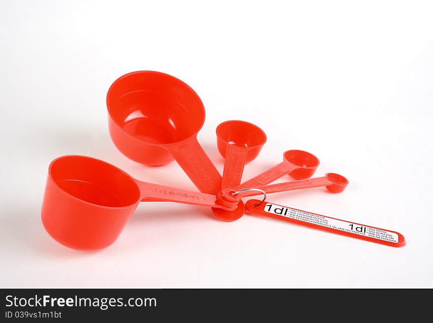 Photo for red plastic measuring cup set.