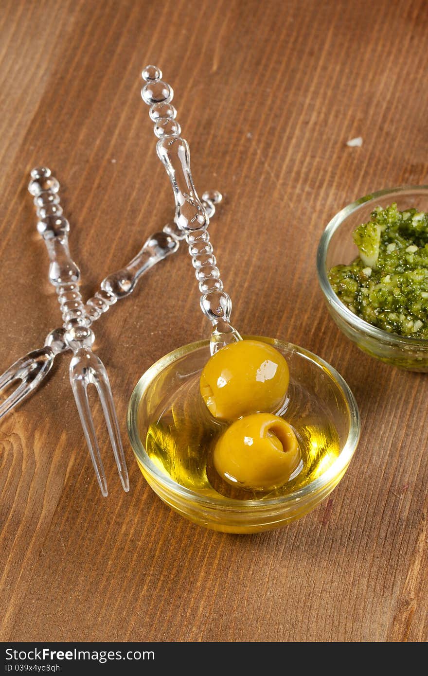 Green olives and pesto