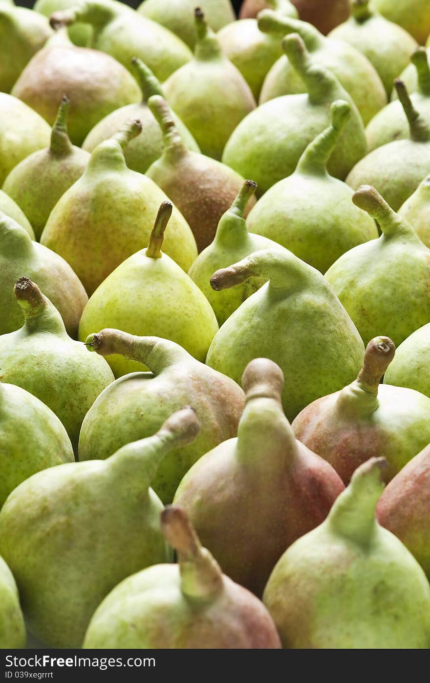 A vertical frame full of pears(greek variety)