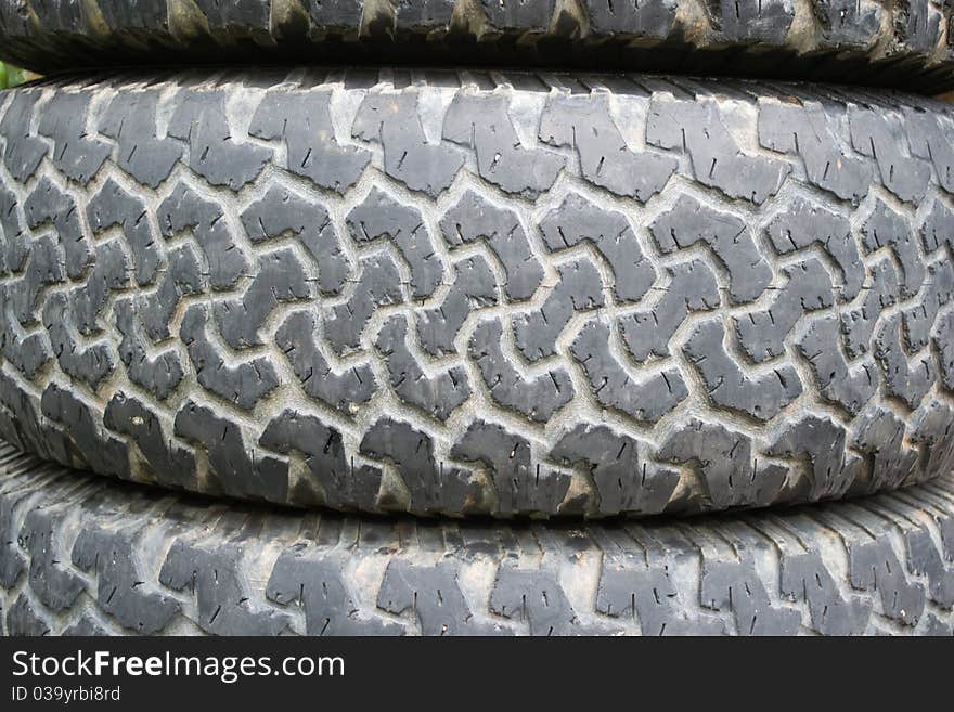 Tires with evidence from the use of obsolete and hard to use.