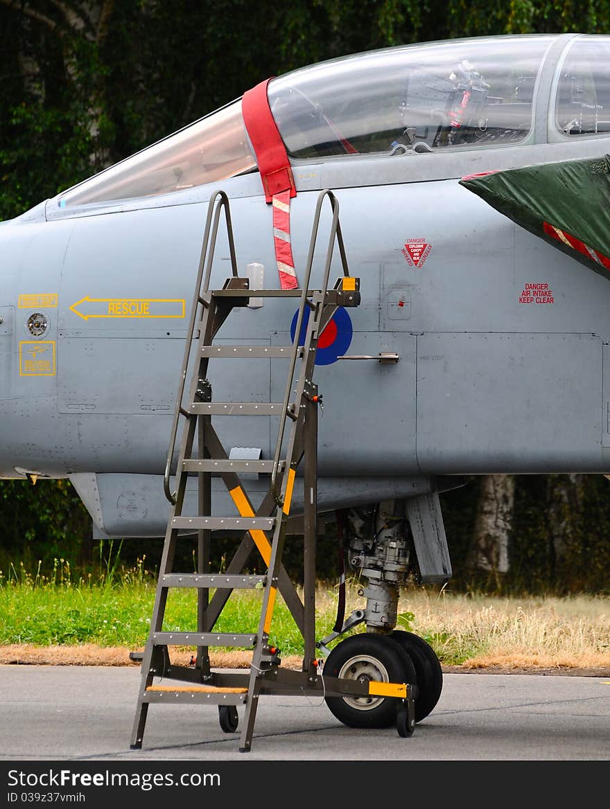 Vue of the cockpit of a fighter aircraft