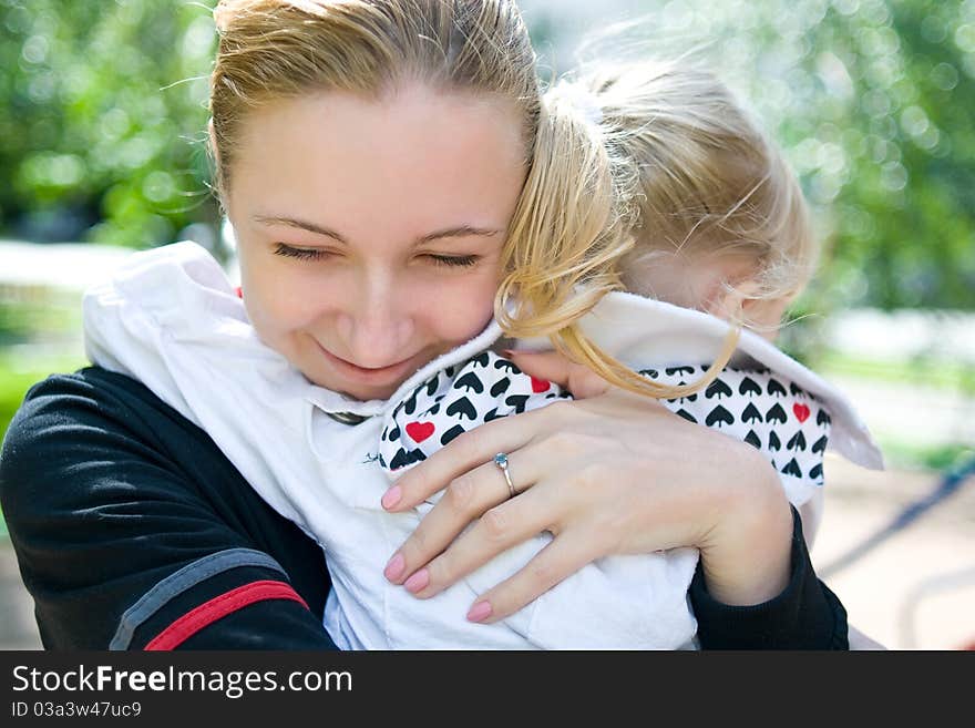 Mama And Daughter