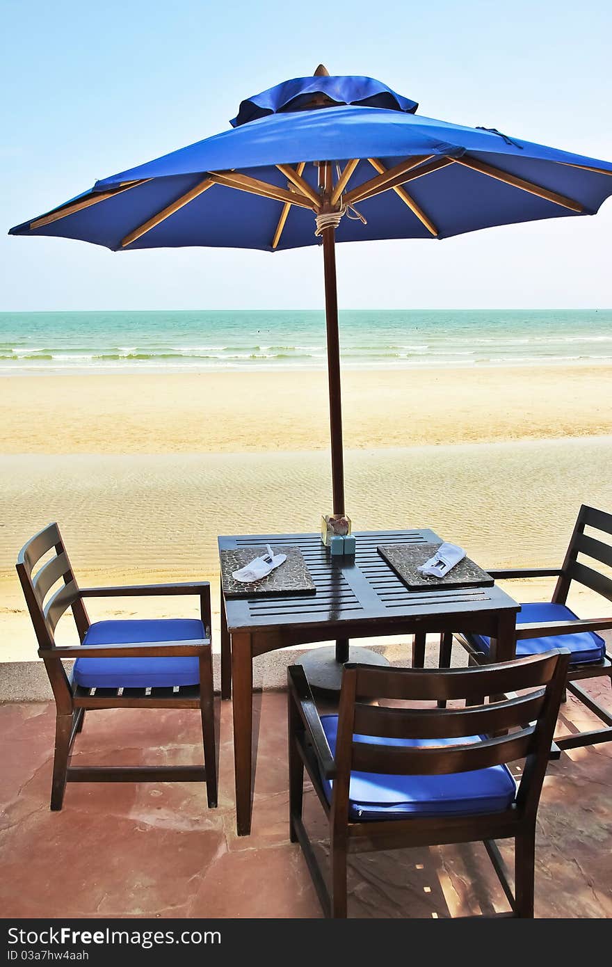 Warm dining by the sea. Warm dining by the sea