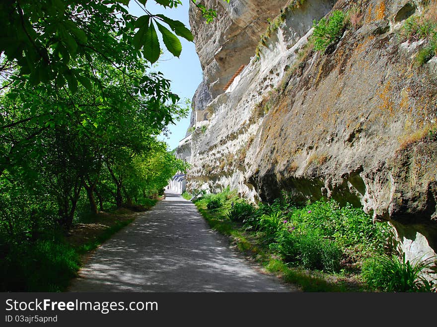 The road and the mountains. Crimean mountains. The road and the mountains. Crimean mountains