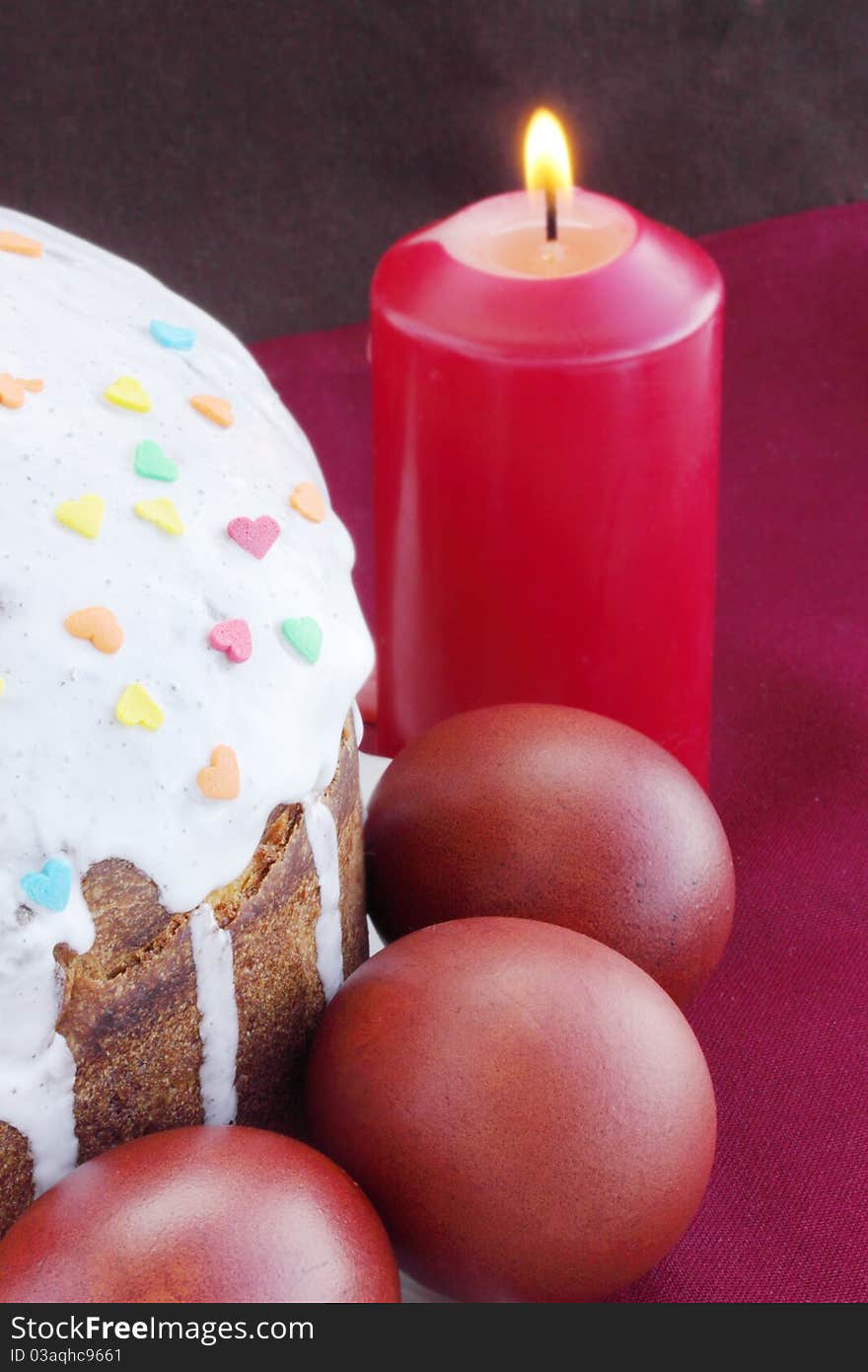 Easter cake and by the painted eggs