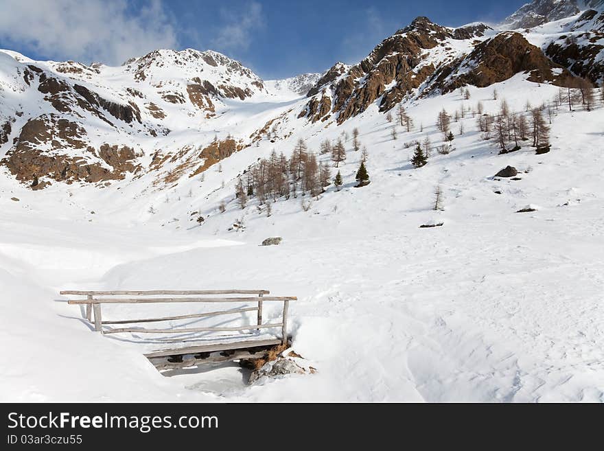 Bridge in the snow