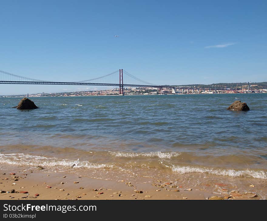 Tagus river and the 25th April bridge