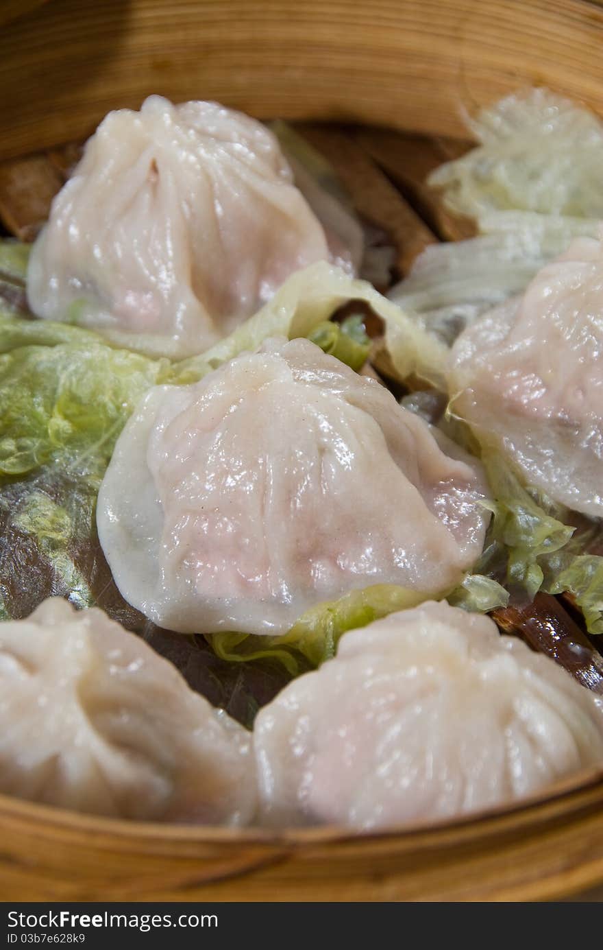 Steamed dumplings