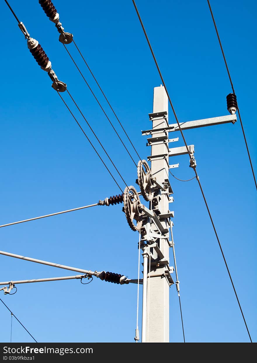 A train's aerial line, power and current supply