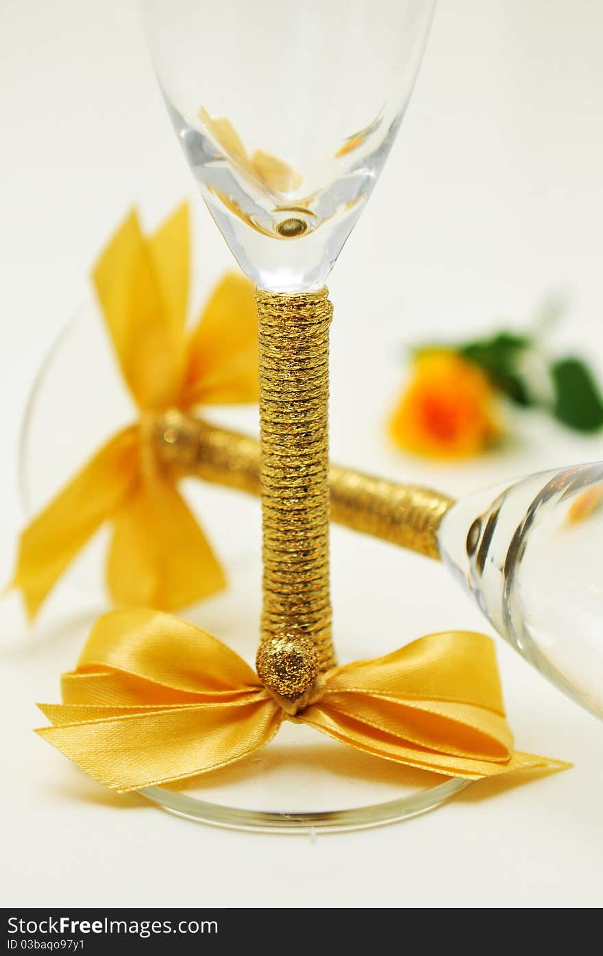 Detail with selective point of focus of wedding champagne glasses