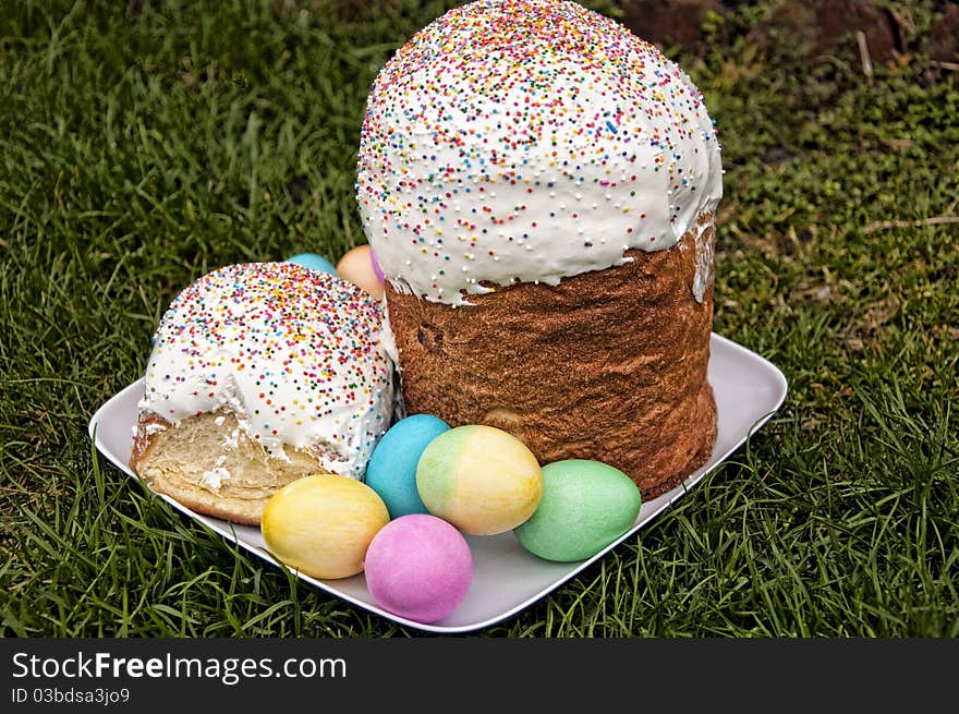 Traditional Russian easter Bread - Kulich
Colored easter eggs