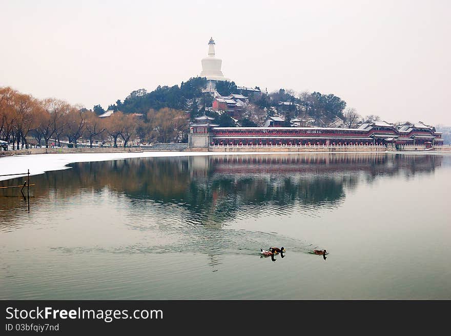 Beihai (North Sea) Park is one of the most popular parks in the city of Beijing. Beihai Park has been a playground for emperors for 800 years.The famours pagoda is a pagoda of Tibetan style. Beihai (North Sea) Park is one of the most popular parks in the city of Beijing. Beihai Park has been a playground for emperors for 800 years.The famours pagoda is a pagoda of Tibetan style