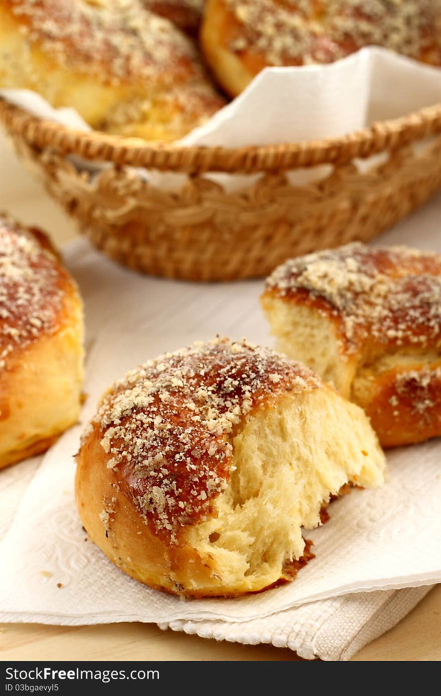 Brioche with nuts