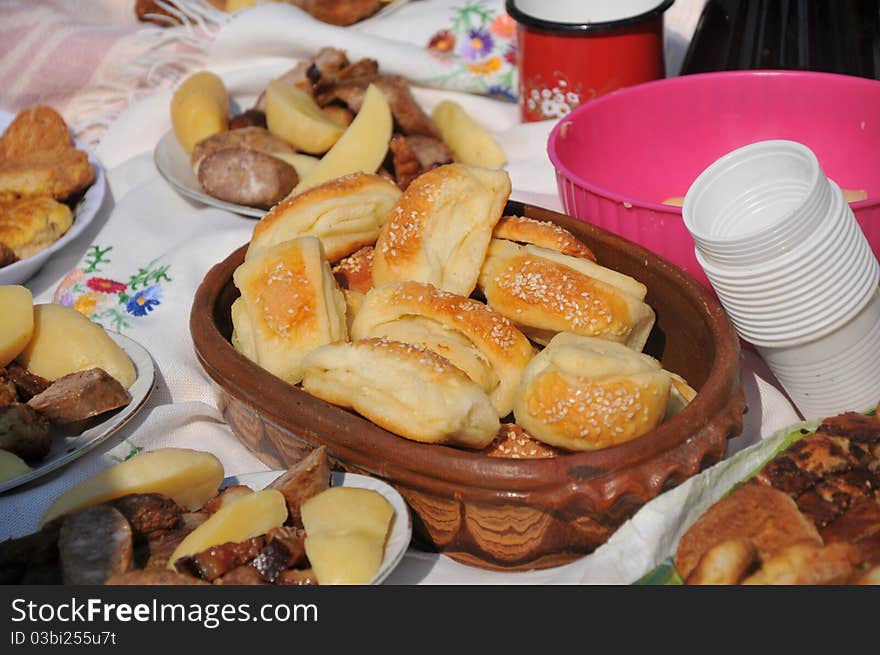 Traditional breakfast in the open at the time of harvest