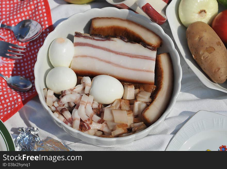 Traditional breakfast in the open at the time of harvest