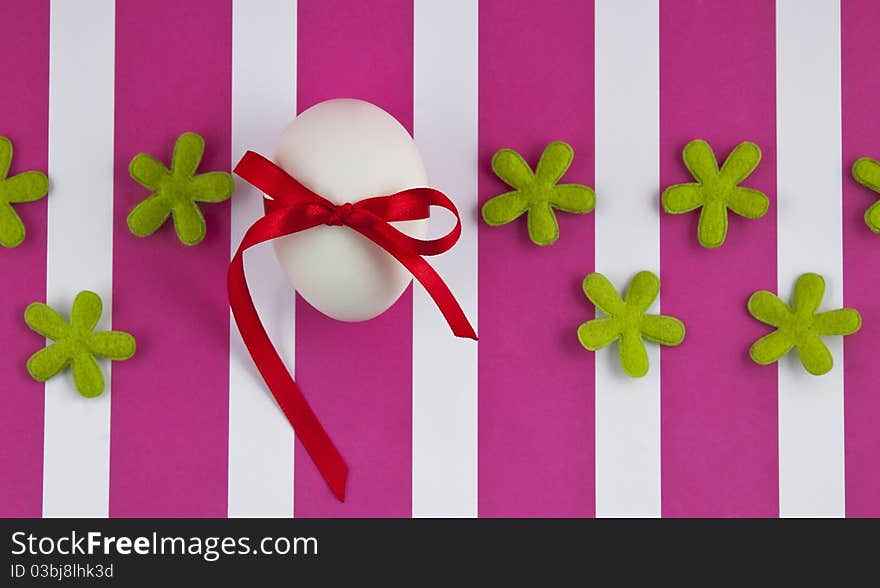 Easter egg with flowers