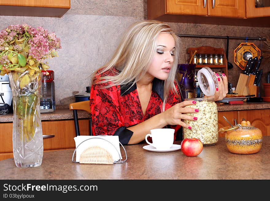 Woman Taken Jasmin Petals For Breakfast