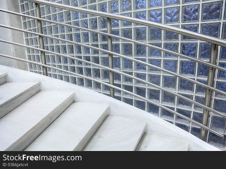 Marble staircase in shades of white