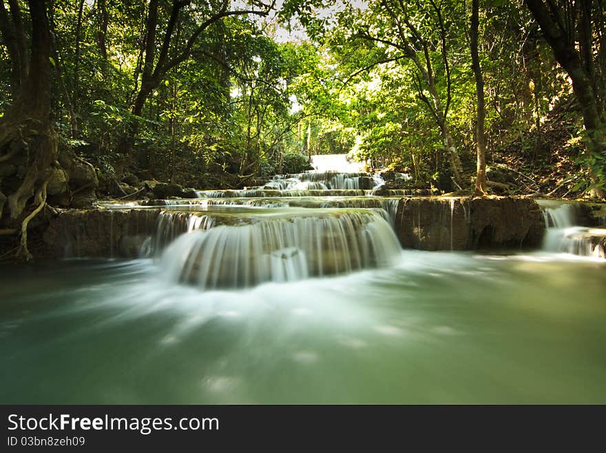 Mae-Ka-Min Waterfall